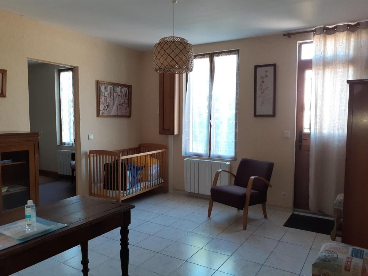 Gite 32 Rue Du Huit Mai Freneuse  Exteriér fotografie